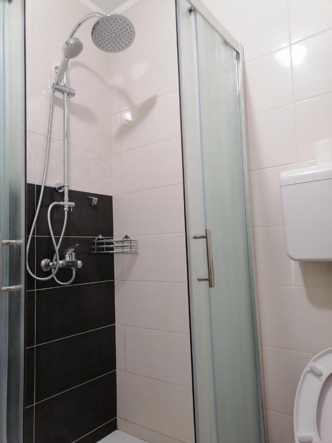 Paris apartment -Free private parking Novi Sad Buitenkant foto