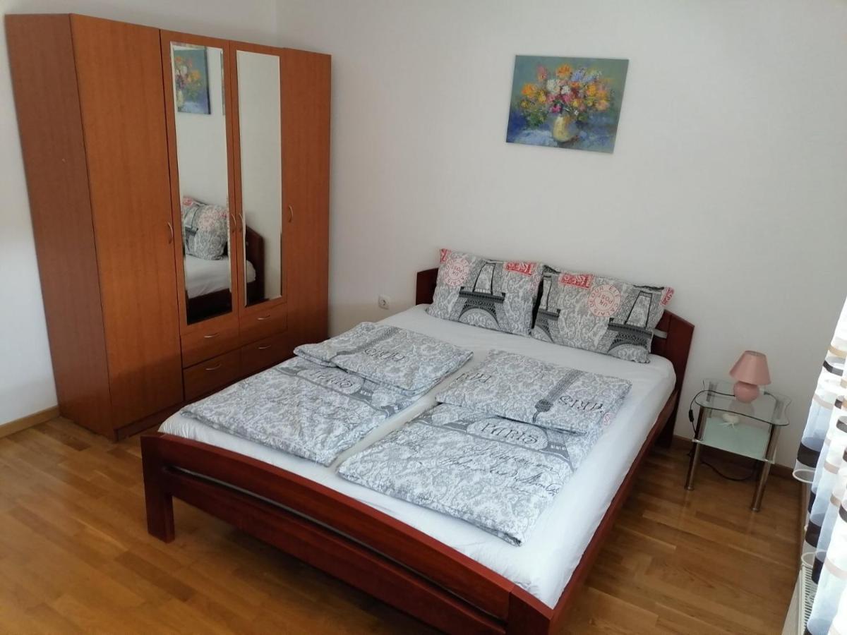 Paris apartment -Free private parking Novi Sad Buitenkant foto