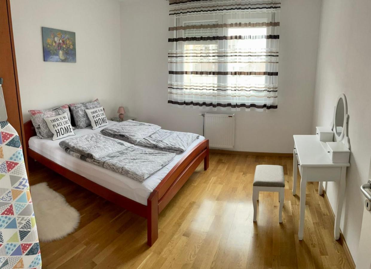 Paris apartment -Free private parking Novi Sad Buitenkant foto