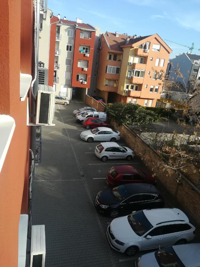 Paris apartment -Free private parking Novi Sad Buitenkant foto