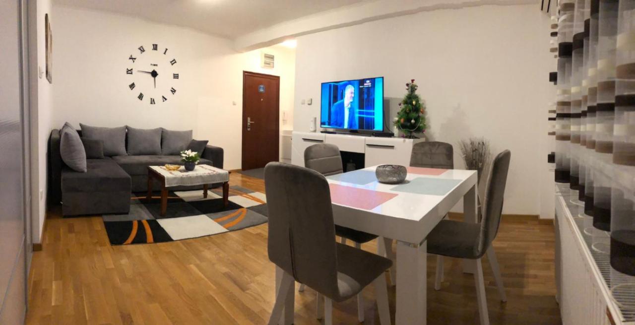 Paris apartment -Free private parking Novi Sad Buitenkant foto